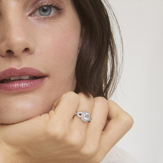 Carave Paris Round Halo Solitaire Ring