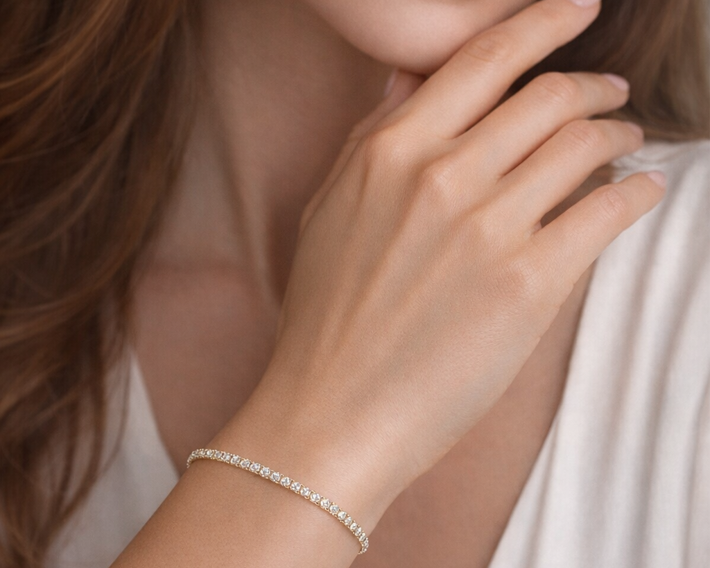 Delicate Diamond Tennis Bracelet for Women Elegant Minimal Gold Jewellery | Carave Paris