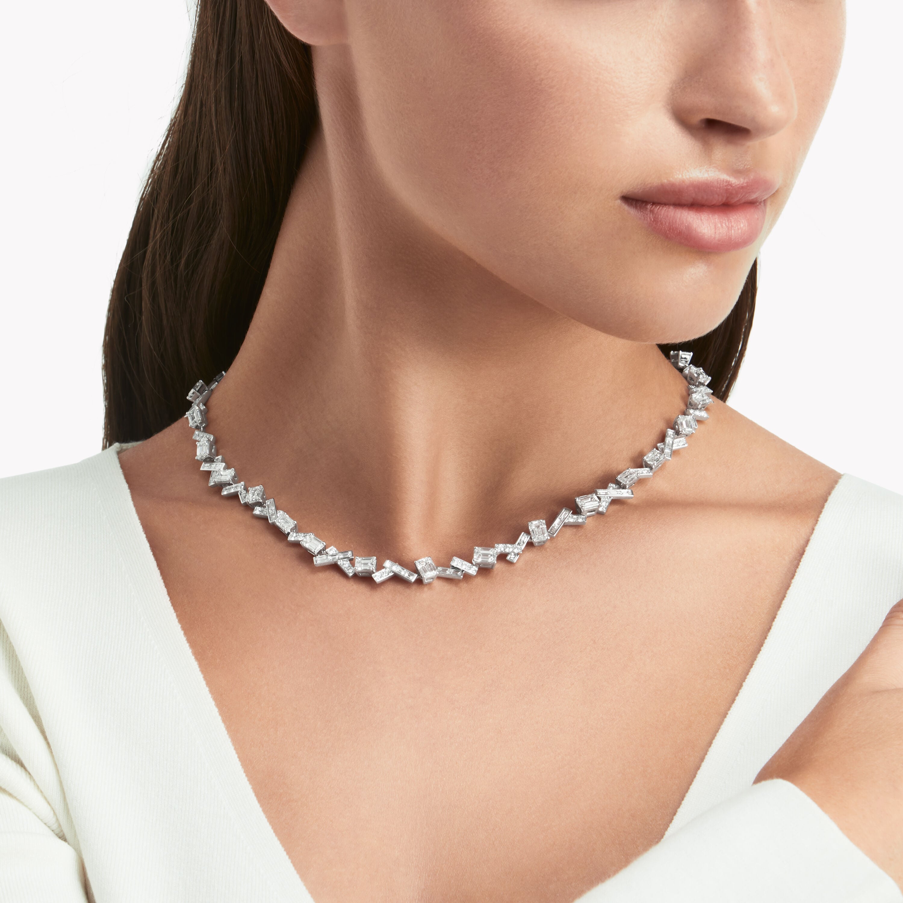 CaraveParisGeometricEmeraldCutDiamondNecklace_3.jpg