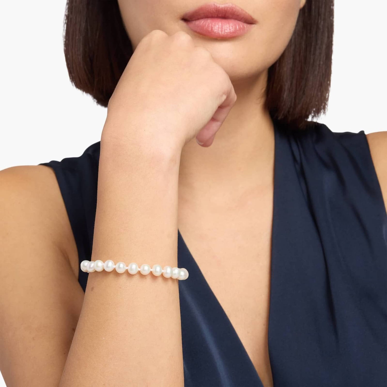 Premium Freshwater Pearl Bracelet with Yellow Gold ClaspCarave Paris Classic White Pearl Bracelet
