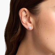 Sophisticated Round Diamond Stud Earrings in Yellow Gold with Push Back Closure