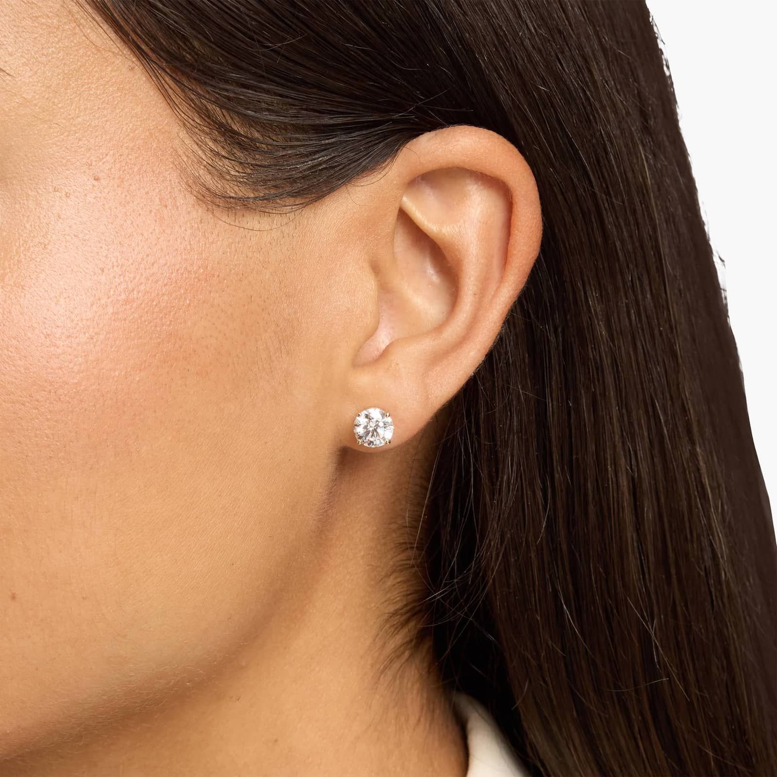 Timeless Round Diamond Stud Earrings in Yellow Gold with Push Back Closure