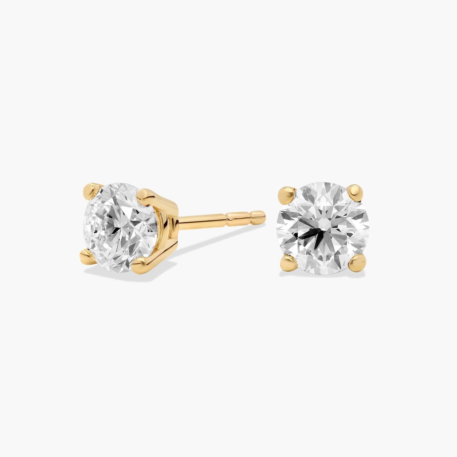 Elegant Round Diamond Stud Earrings in Yellow Gold with Push Back Closure
