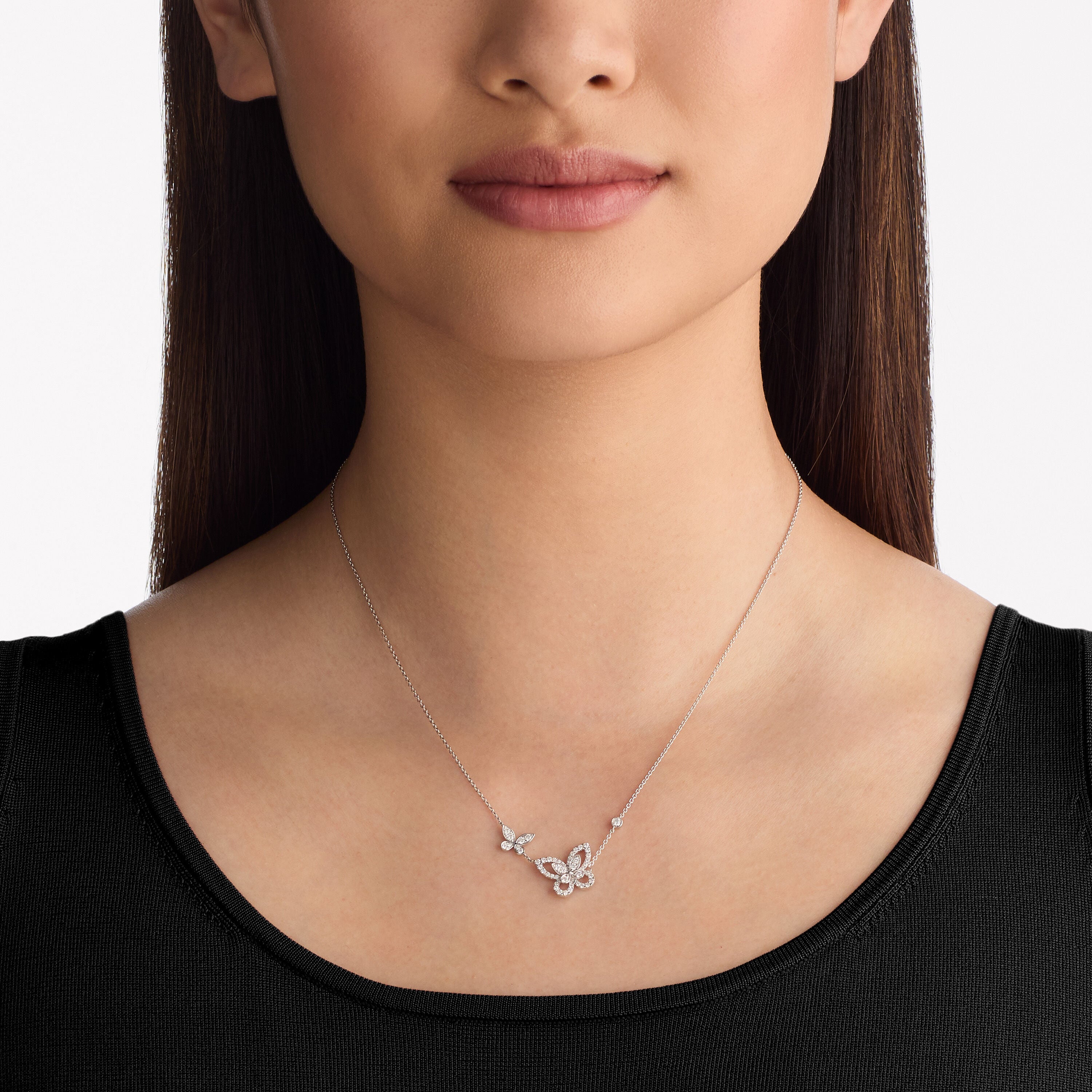 carave-paris-asymmetrical-butterfly-diamond-necklace-white-gold_3.jpg