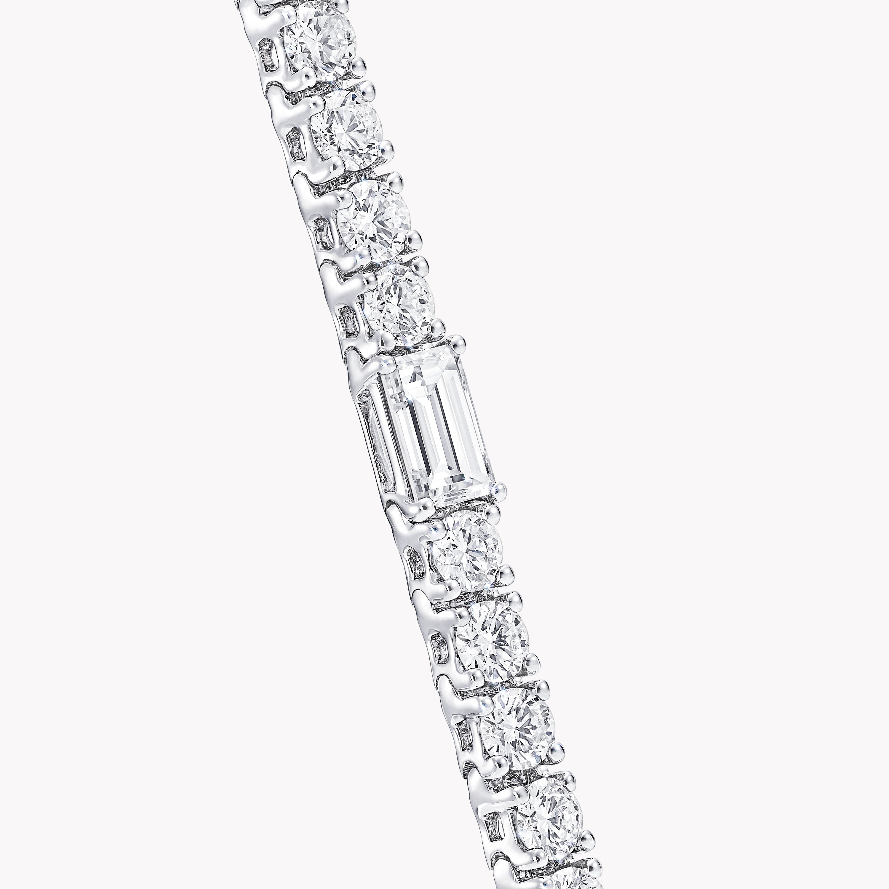 carave-paris-baguette-diamond-tennis-bracelet-white-gold_1.jpg