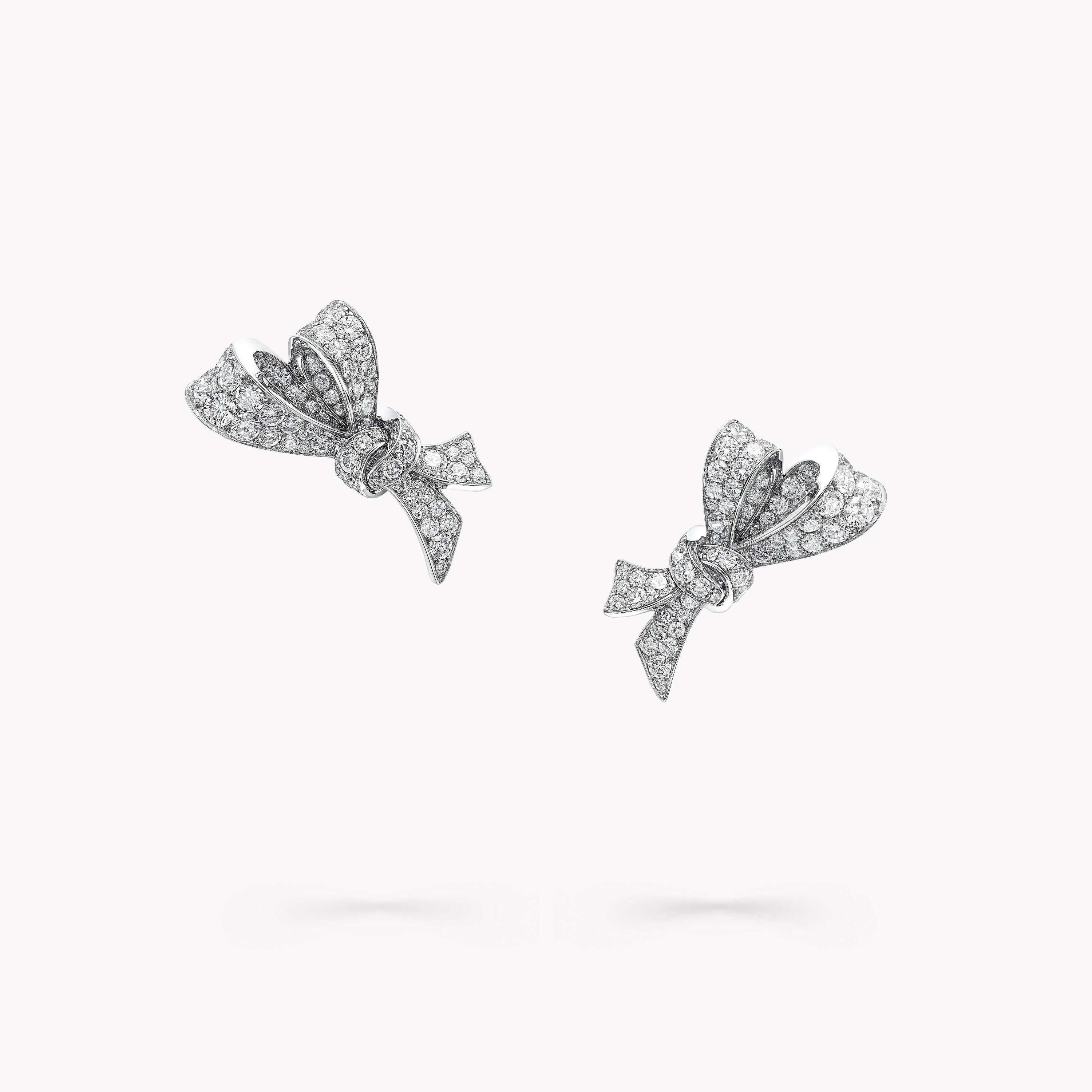 carave-paris-bow-diamond-stud-earrings_4_d8d748d2-e947-42c5-be53-fb5579116116.jpg
