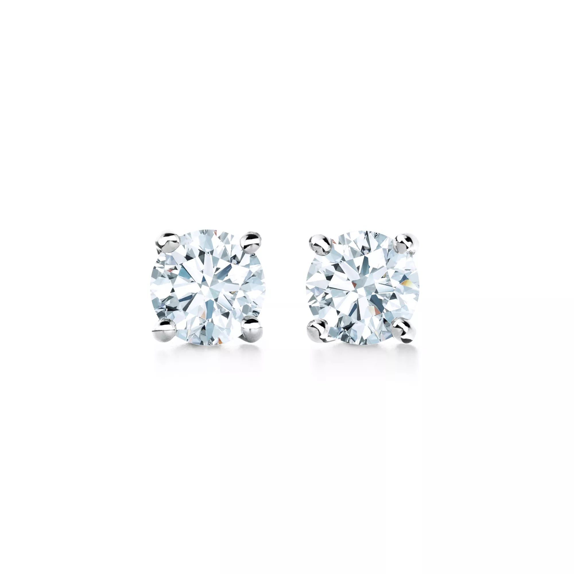 carave-paris-classic-four-prong-round-solitaire-stud-earrings_2.webp