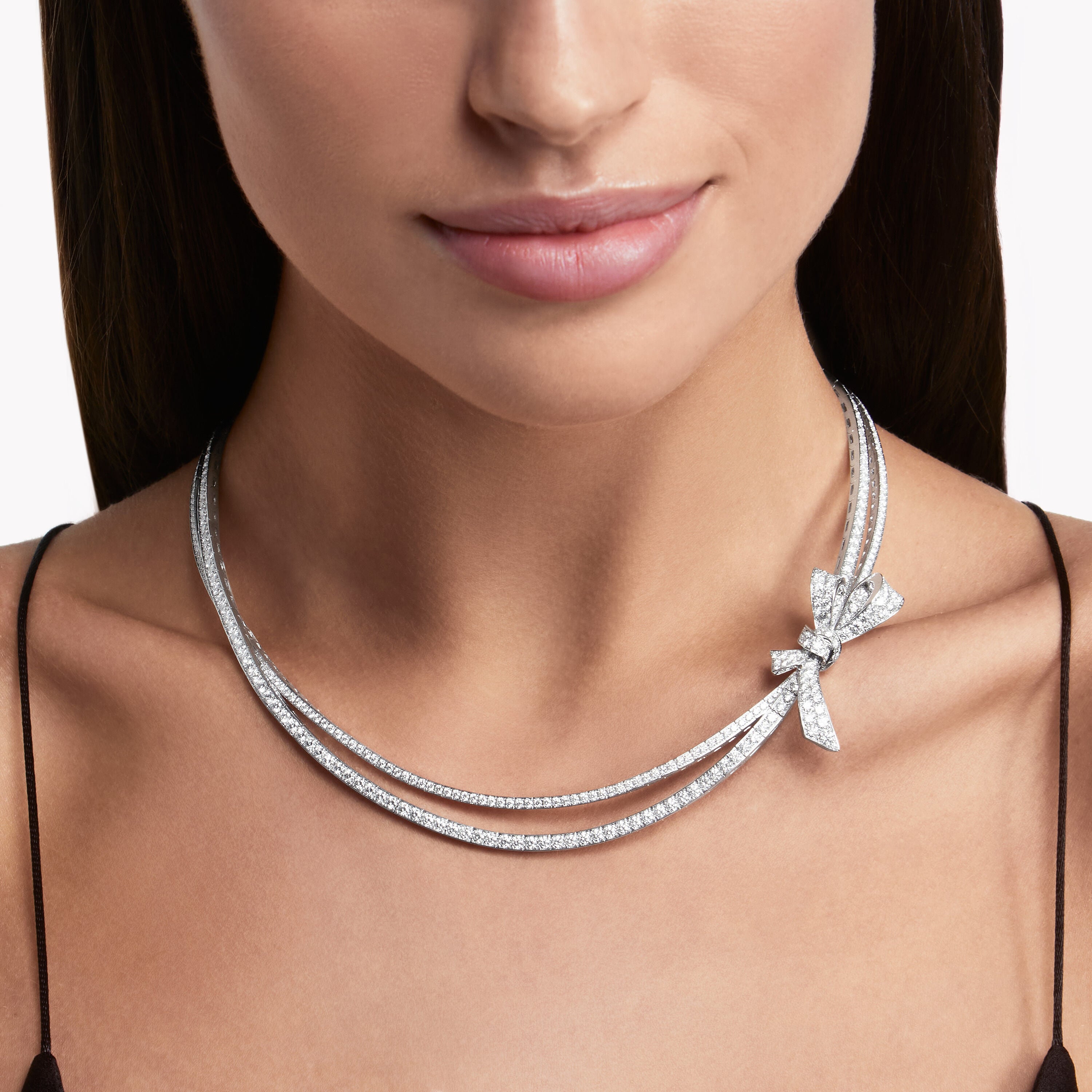 carave-paris-diamond-bow-double-layer-collar-necklace-model_4.jpg