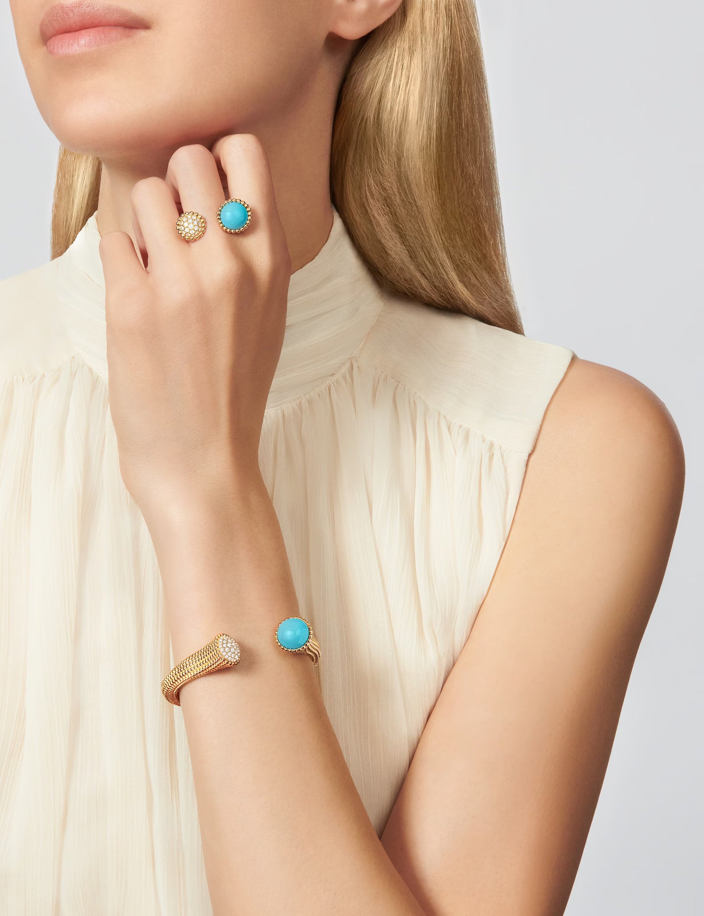 carave-paris-emerald-eclipse-open-cuff-bracelet_2_f4c4e3af-f5d0-4ad0-9636-4c8e4041f179.jpg