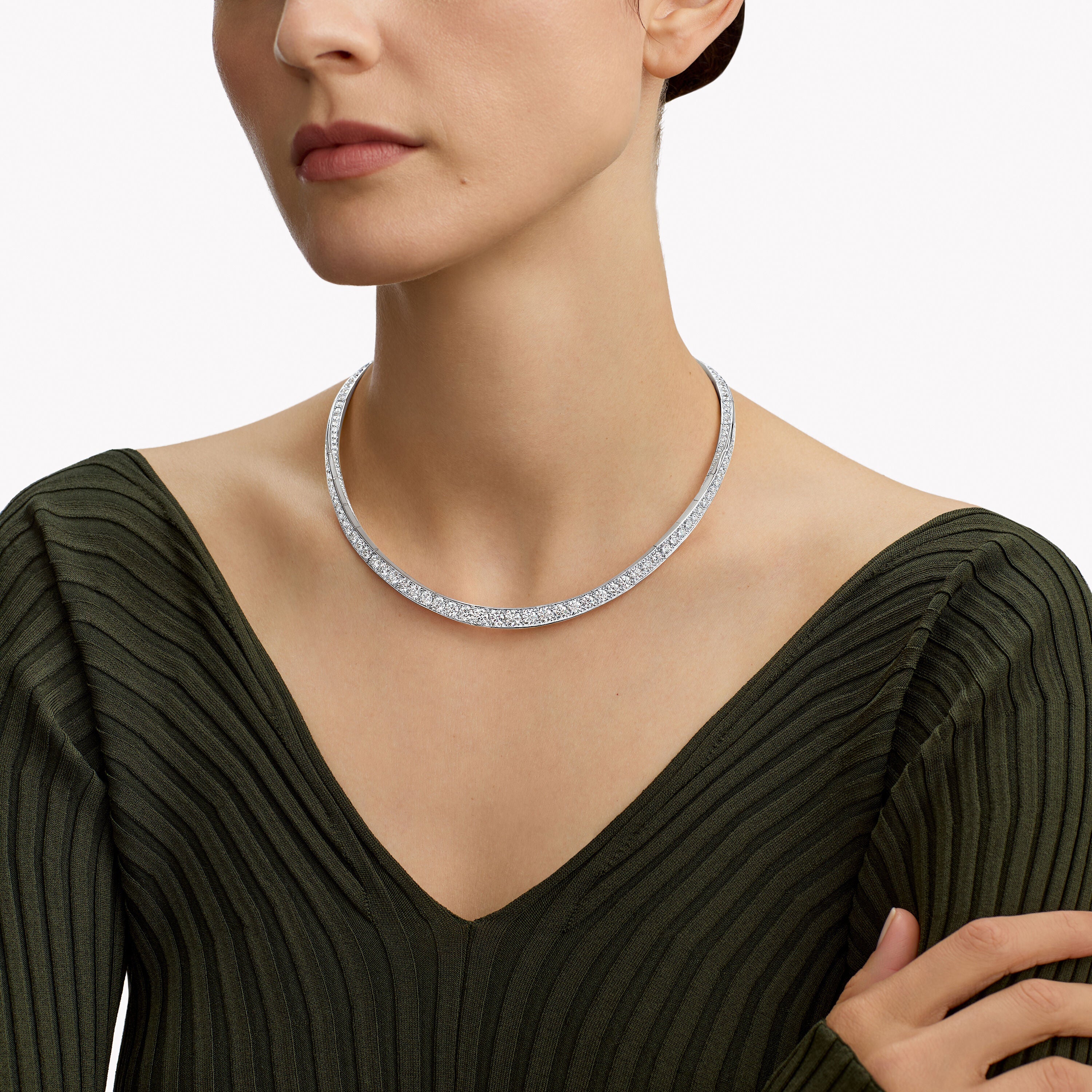 carave-paris-eternal-round-diamond-collar-necklace_4.jpg