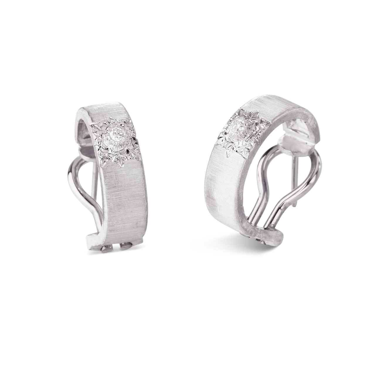 carave-paris-etoile-solaire-diamond-huggie-earrings_1_8a91a8fe-a204-4df0-a335-1ad55f66862e.png