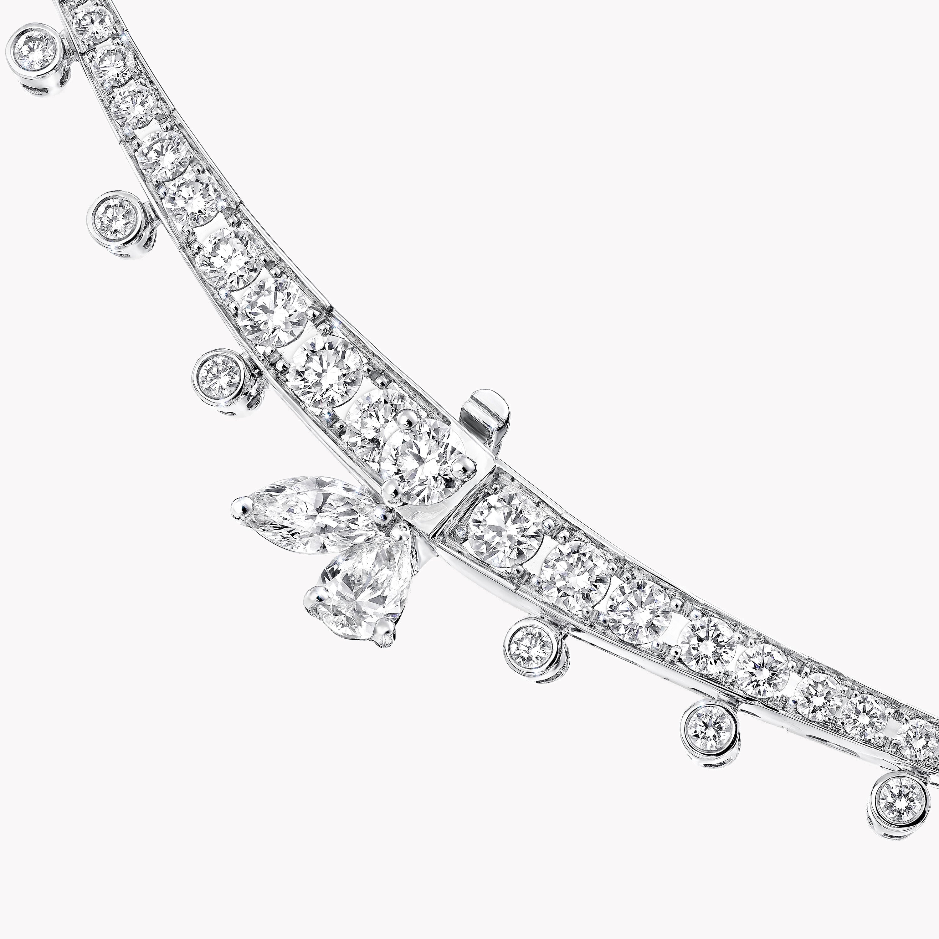 carave-paris-floral-diamond-drop-necklace_2_541e1111-ad2d-48b8-aefa-0b245bfb85cc.jpg