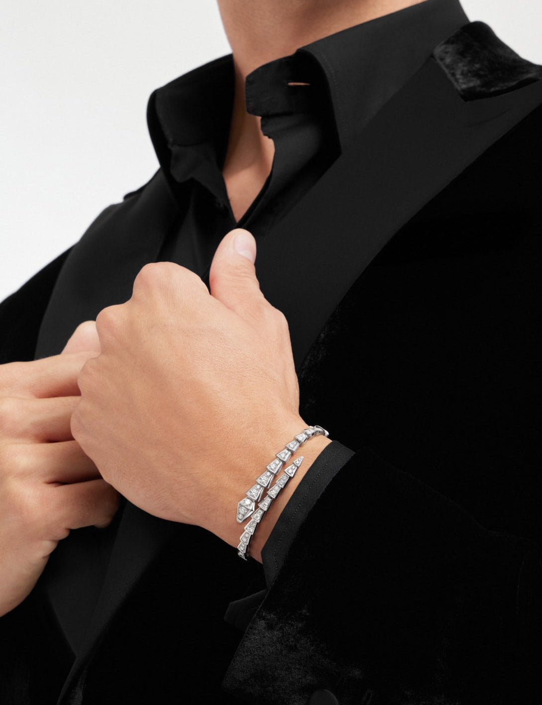 carave-paris-geometric-diamond-open-bangle-bracelet_3.jpg