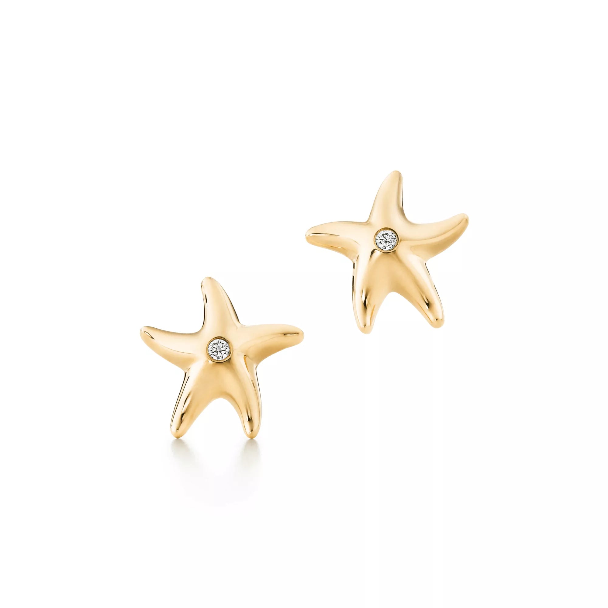 carave-paris-golden-diamond-center-starfish-stud-earrings.webp