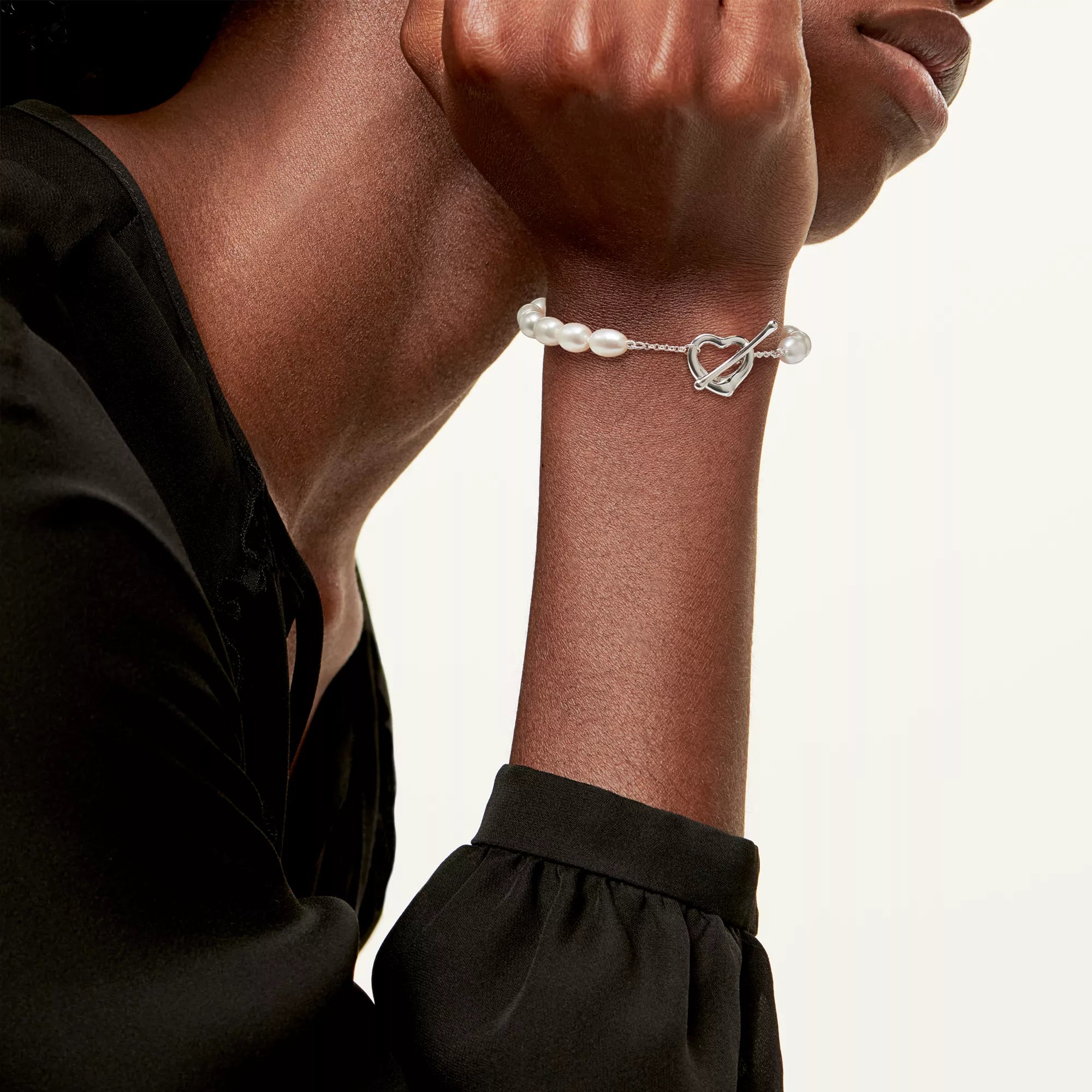 Carave Paris Heart Clasp Freshwater Pearl Bracelet