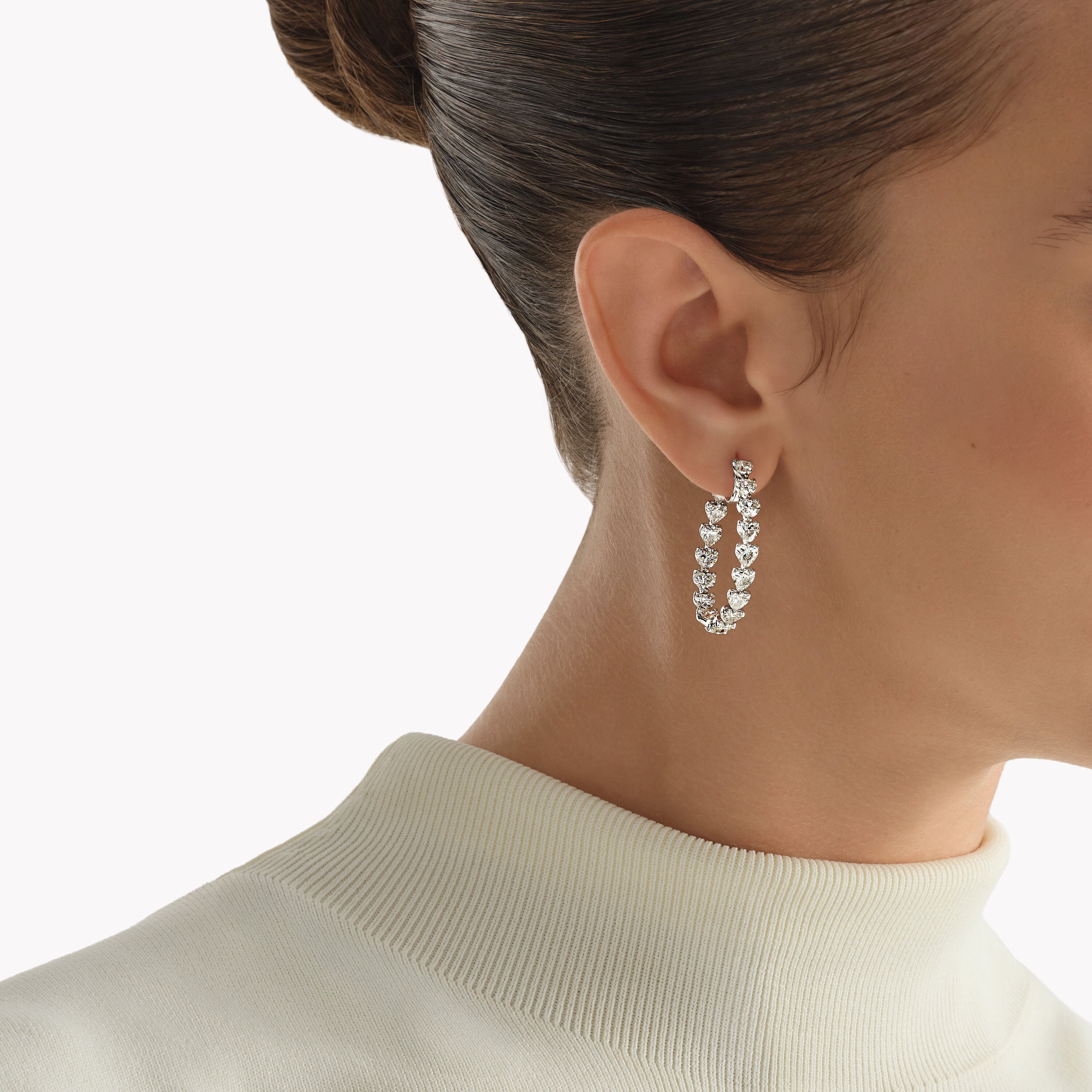 carave-paris-heart-diamond-hoop-earrings_3_e6066e20-ed29-45cd-a7e3-ab7eb1438df5.jpg