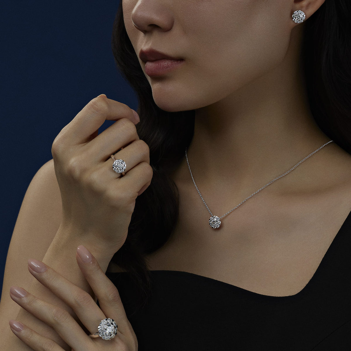 Carave Paris Heart Halo Round Cut Diamond Engagement Ring