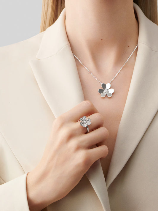 Carave Paris Minimalist Flower Diamond Pendant Necklace