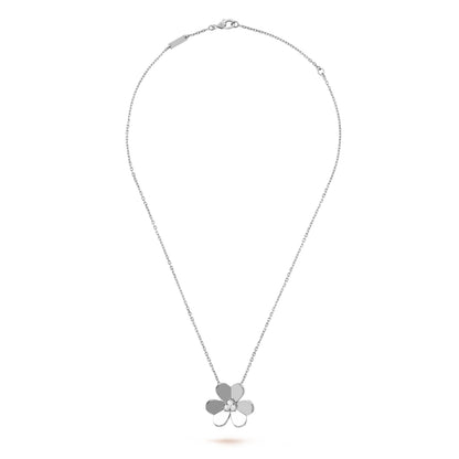 Carave Paris Minimalist Flower Diamond Pendant Necklace