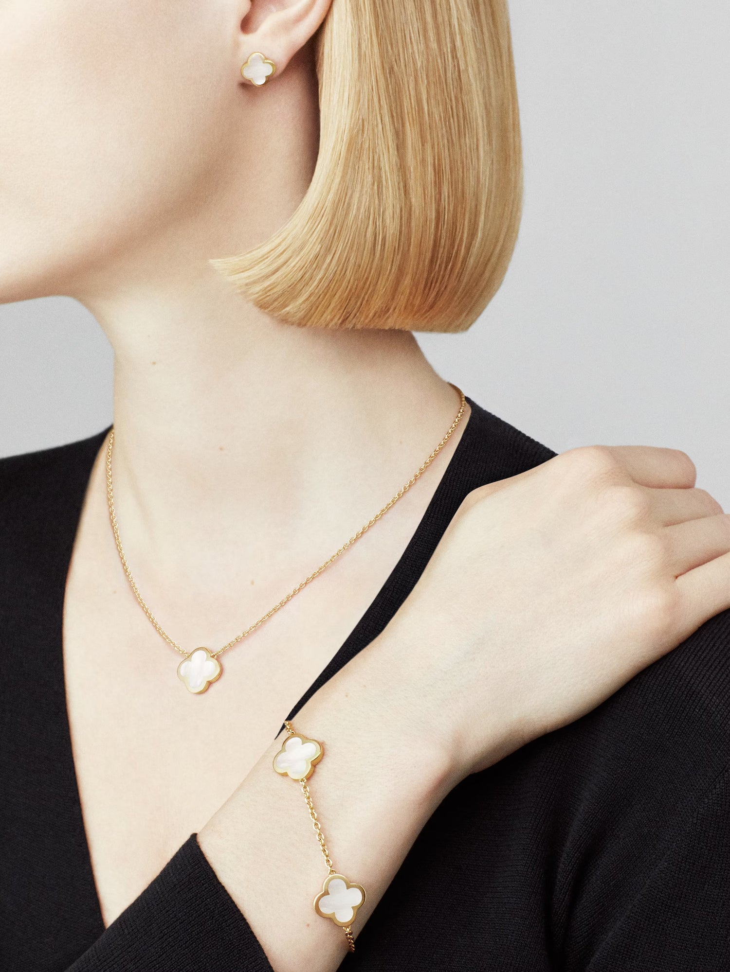 Carave Paris Mother of Pearl Clover Necklace