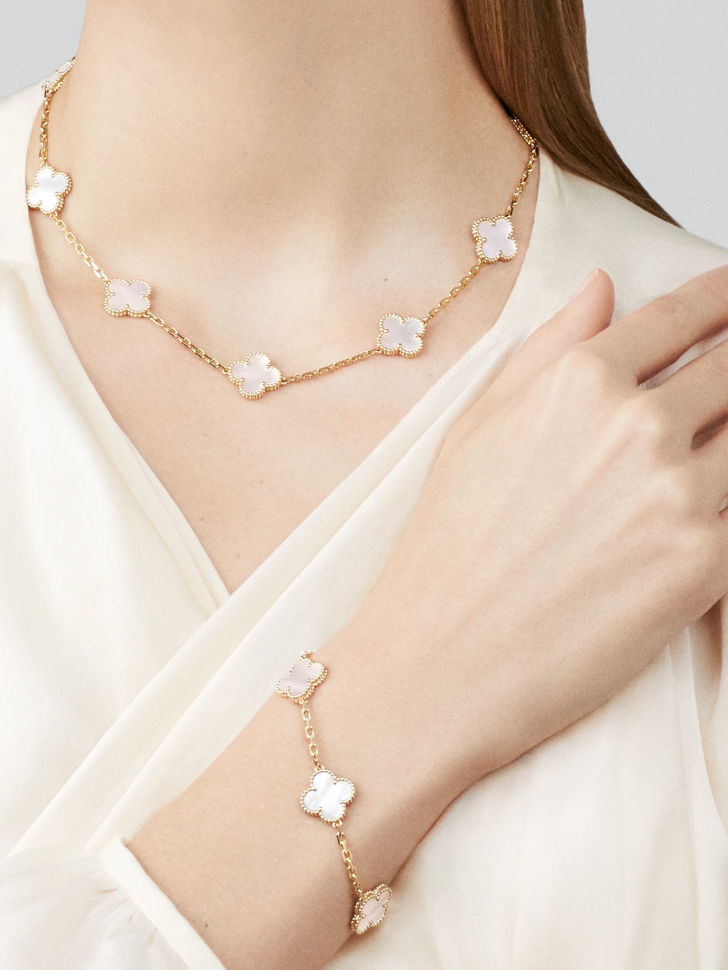 Carave Paris Mother of Pearl Floral Link Bracelet