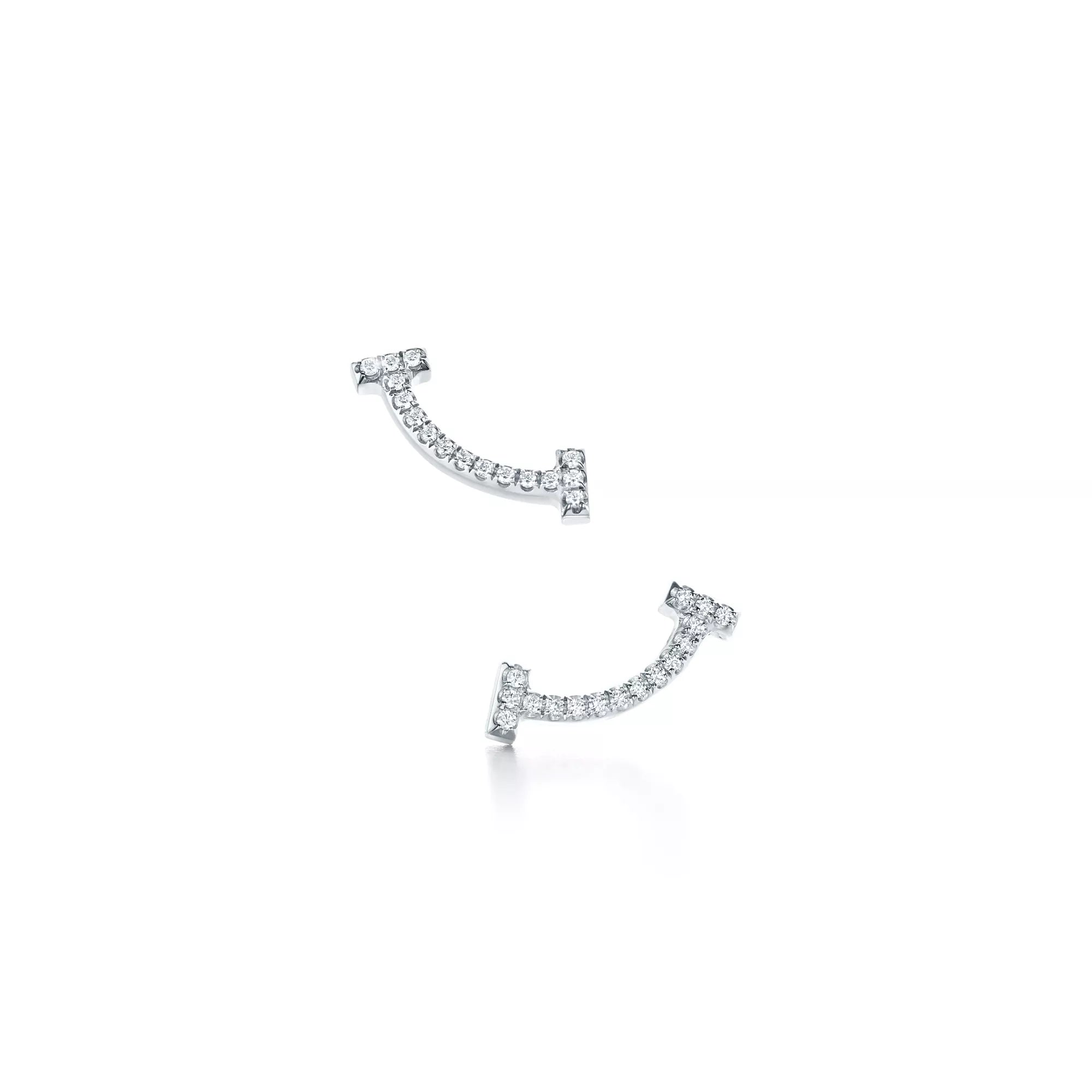 carave-paris-pave-curved-t-bar-stud-earring_4.webp