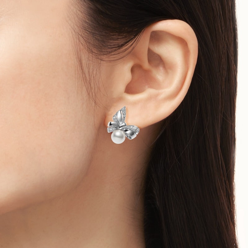 carave-paris-pearl-ribbon-bow-earrings_1_90bdd6cd-eda8-4b58-a63a-e72a3a977eba.jpg