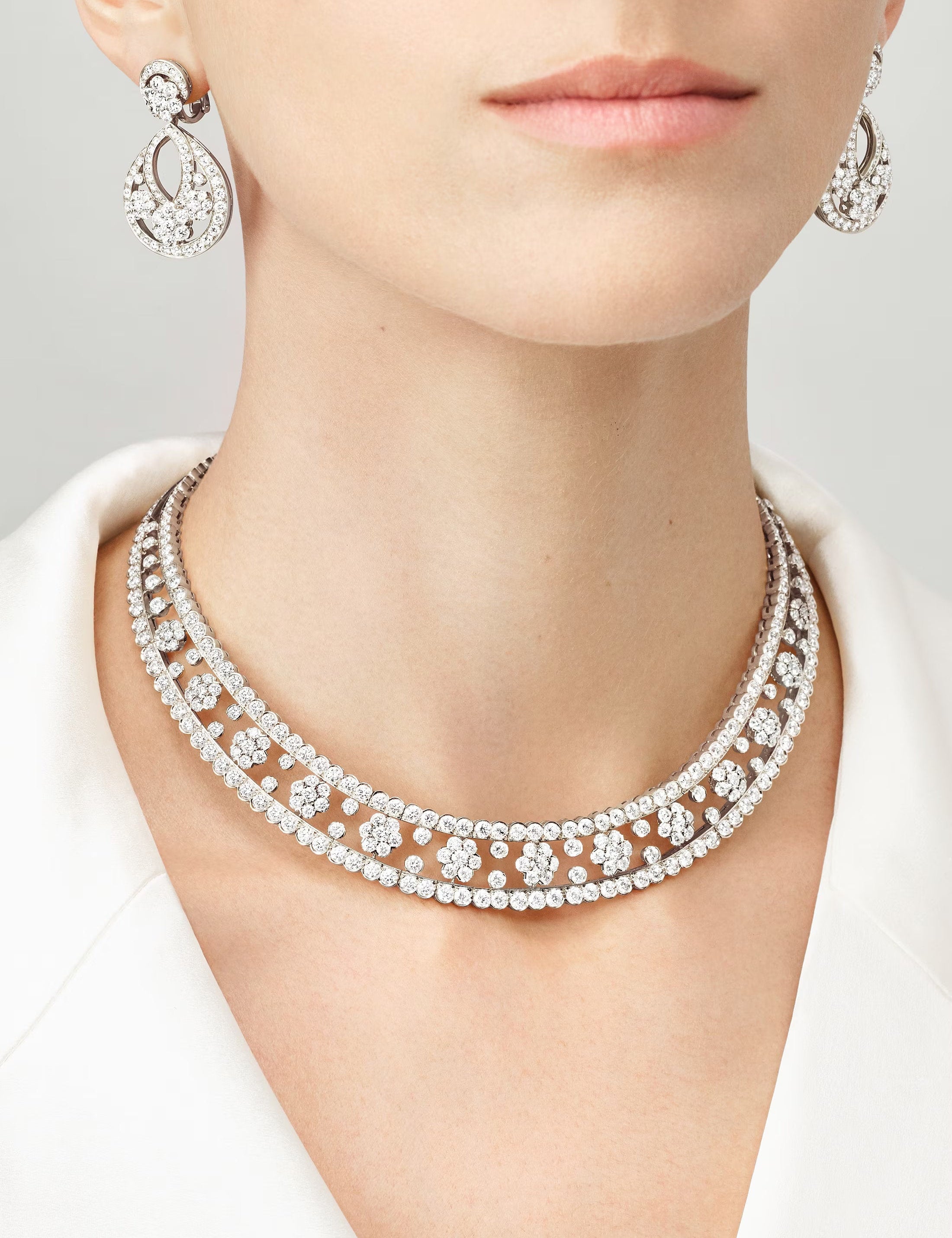 carave-paris-radiant-floral-diamond-collar-necklace_1.jpg