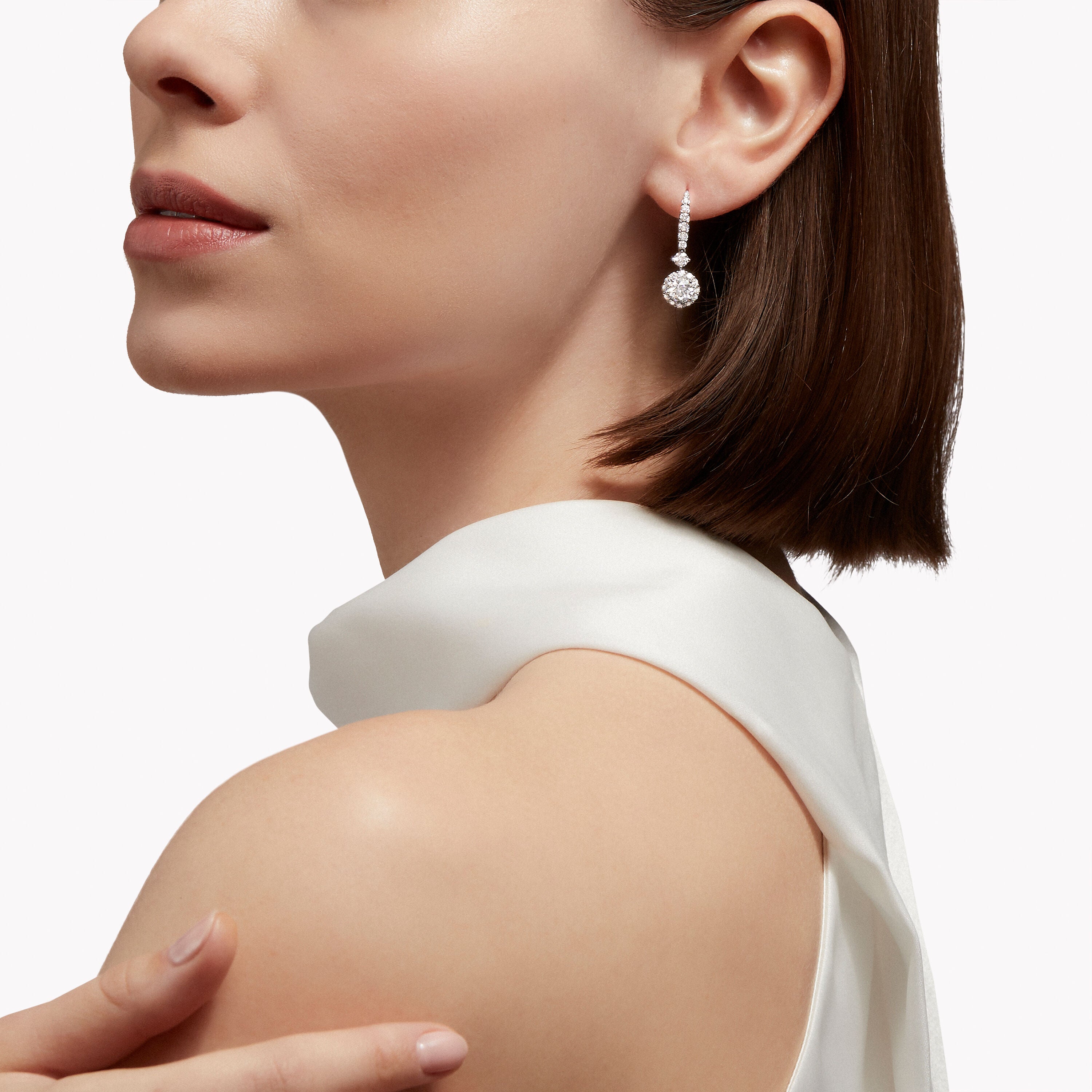carave-paris-round-halo-diamond-drop-earrings_2_d83acd9d-dc97-4baa-8a1e-6be8f14f2c2a.jpg