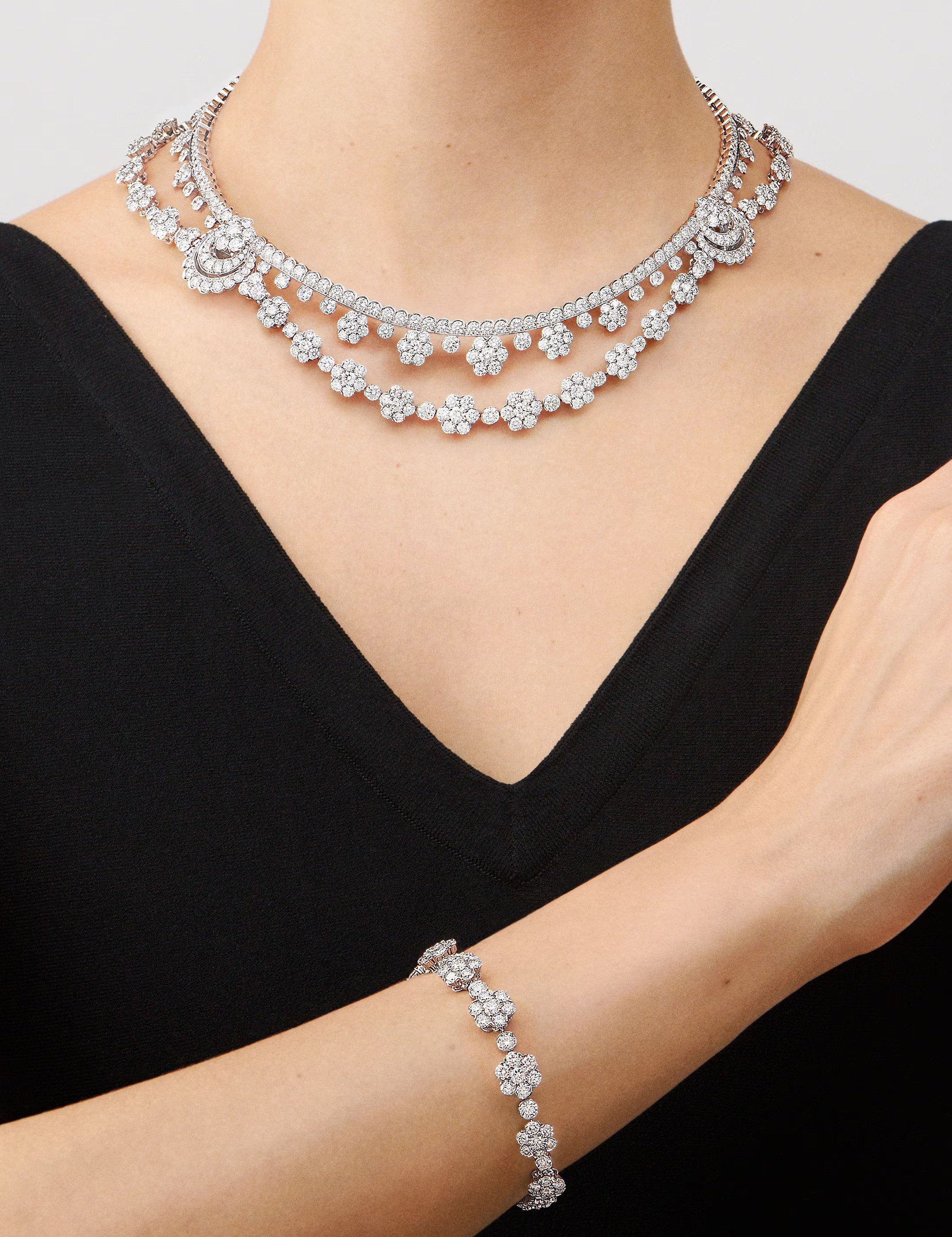 carave-paris-royal-floral-layered-diamond-necklace_4a405be5-19a2-4fdf-9d50-3f8bdb8a62b9.jpg