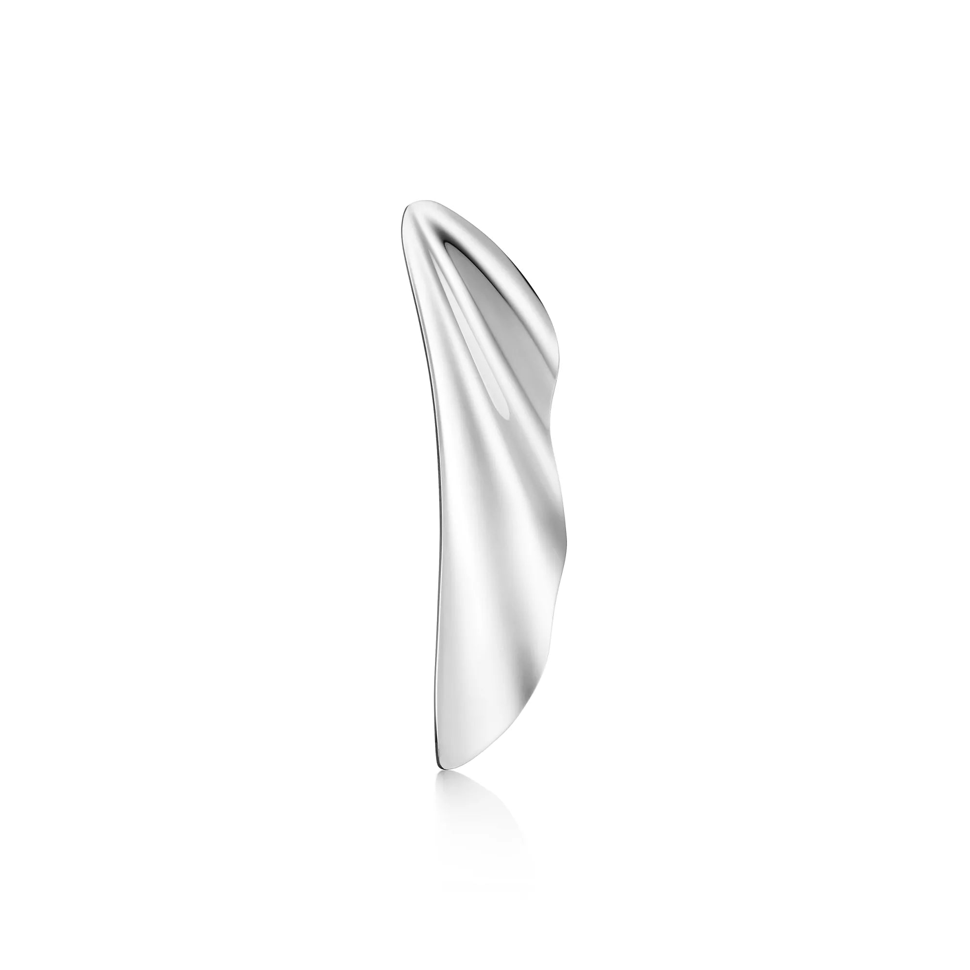 carave-paris-sculpted-wave-ear-cuff_2.webp