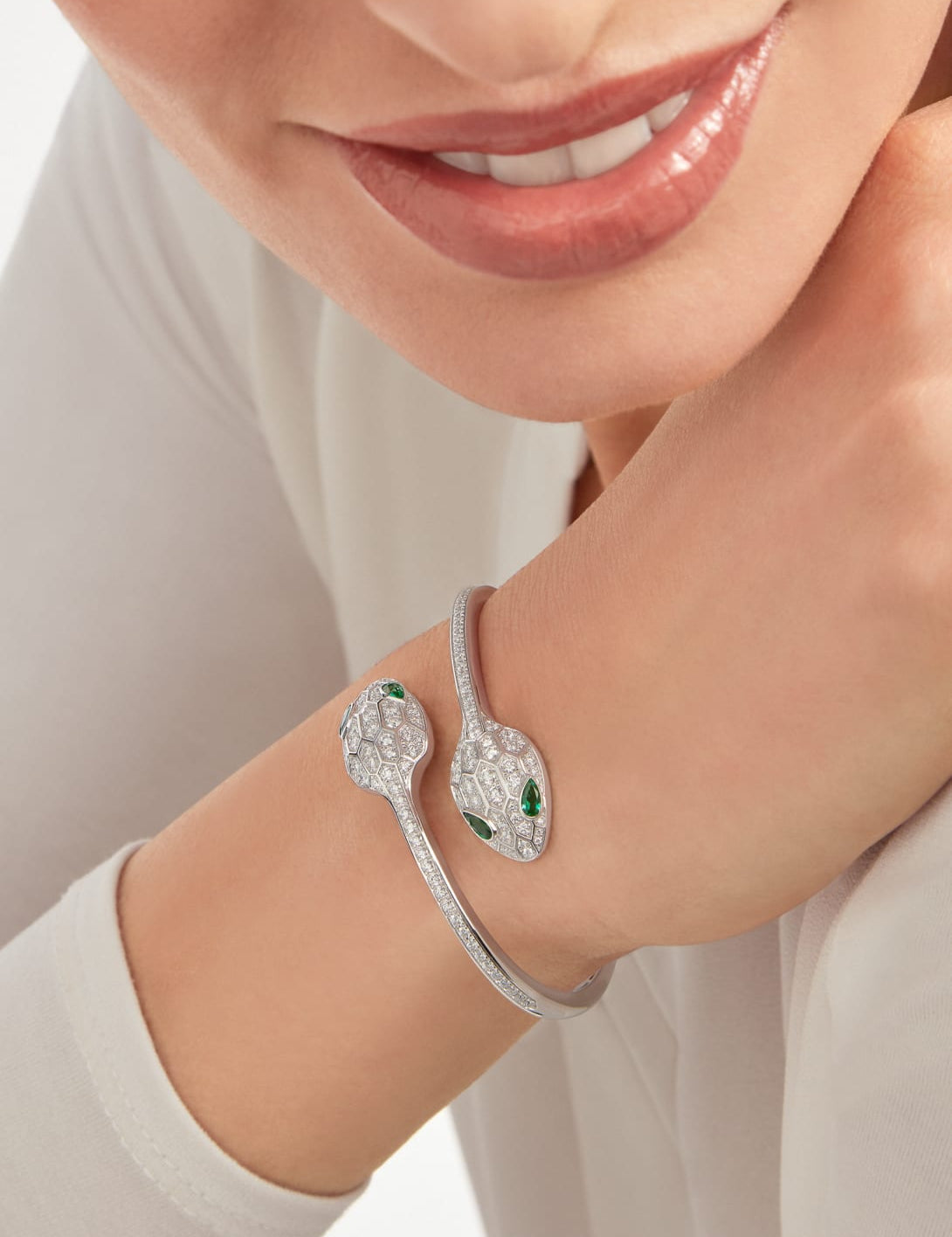 carave-paris-serpente-emerald-pave-open-cuff-bracelet_2.jpg