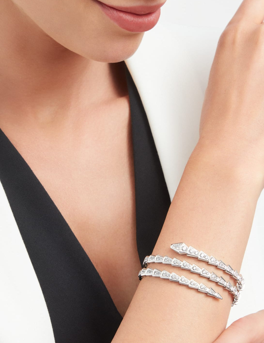 carave-paris-serpente-spiral-diamond-wrap-bracelet_3.jpg