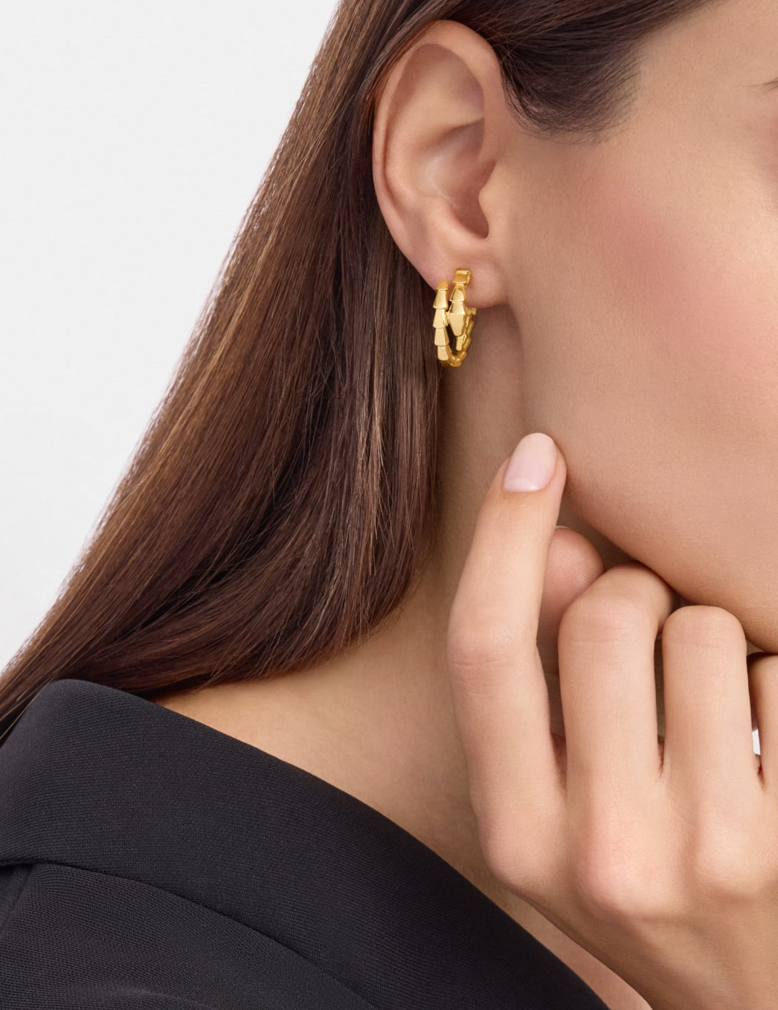 carave-paris-serpenti-viper-mini-hoop-earrings-yellow-gold_1.jpg