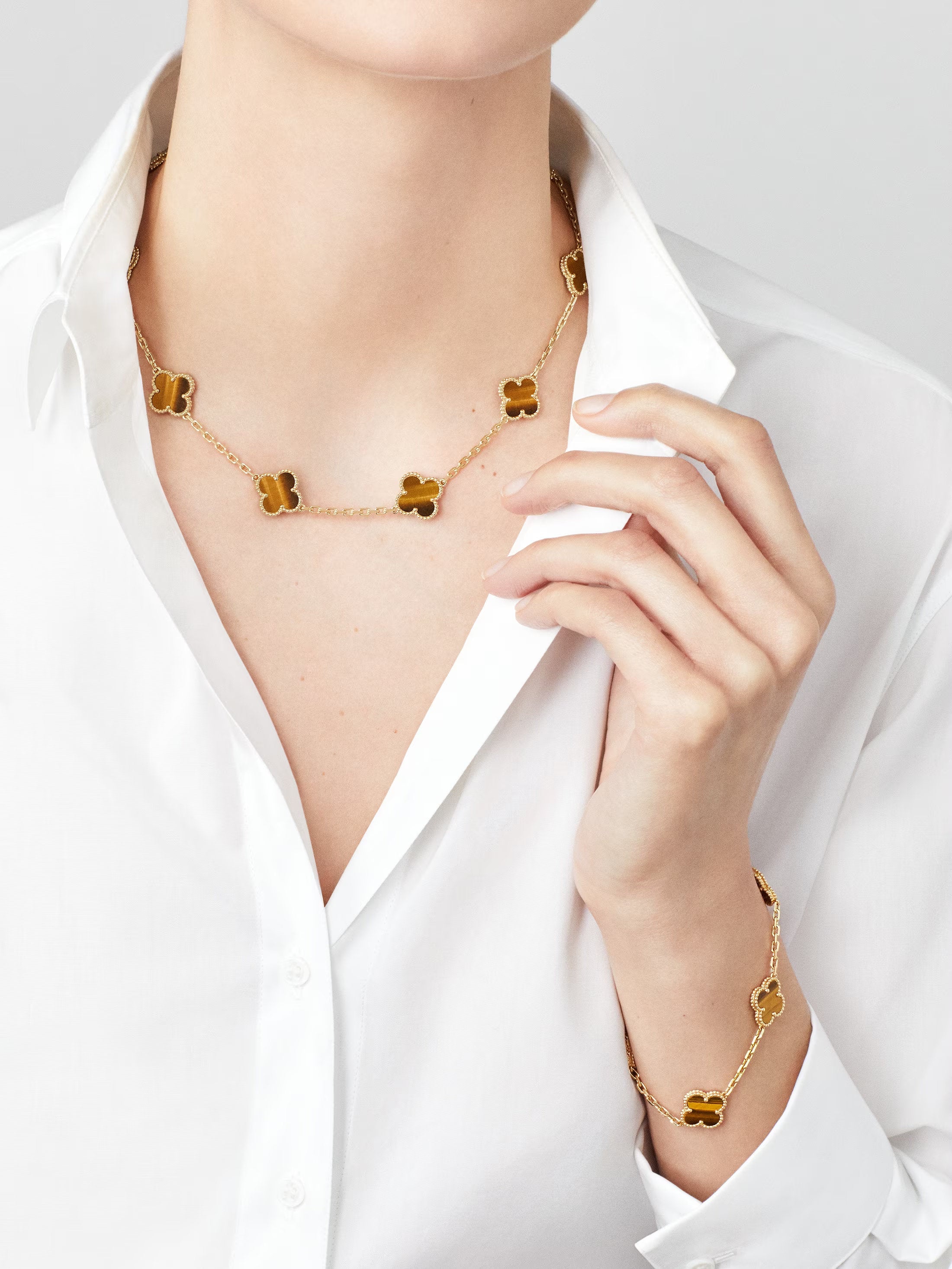 Carave Paris Tiger Eye Alhambra Motif Bracelet