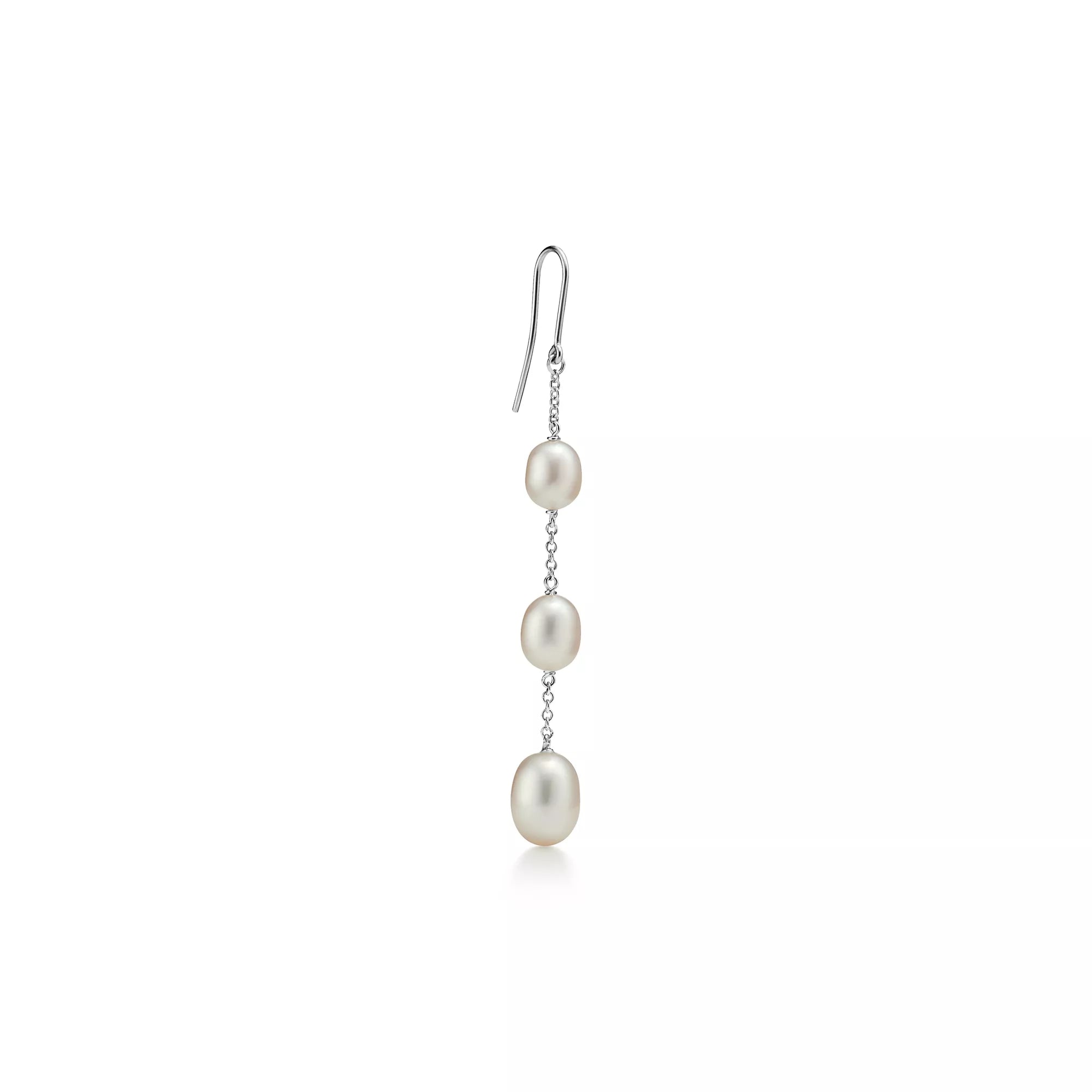 carave-paris-triple-pearl-chain-drop-earring_3.webp