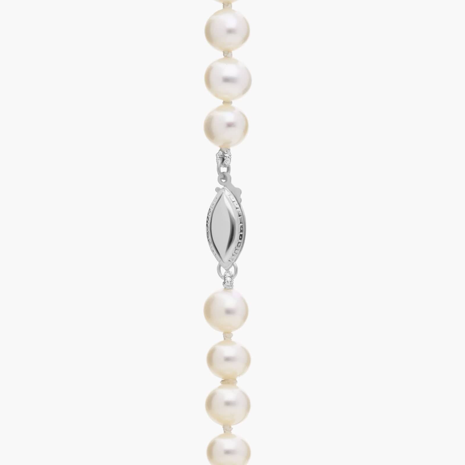 Sterling Silver Classic White Pearl Strand Necklace