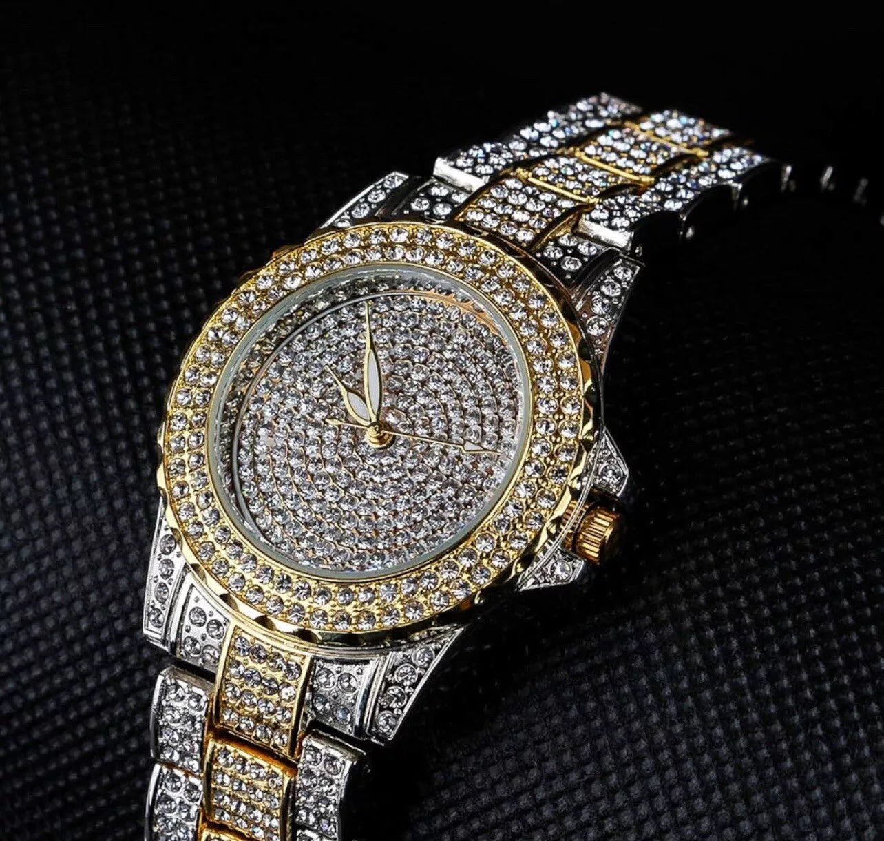 luxedazzl-classic-analog-watch-men_5_667a3fdc-ab47-42be-afcc-f0ce00f5c7ea.webp