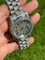 Classic Round Dial Diamond Watch