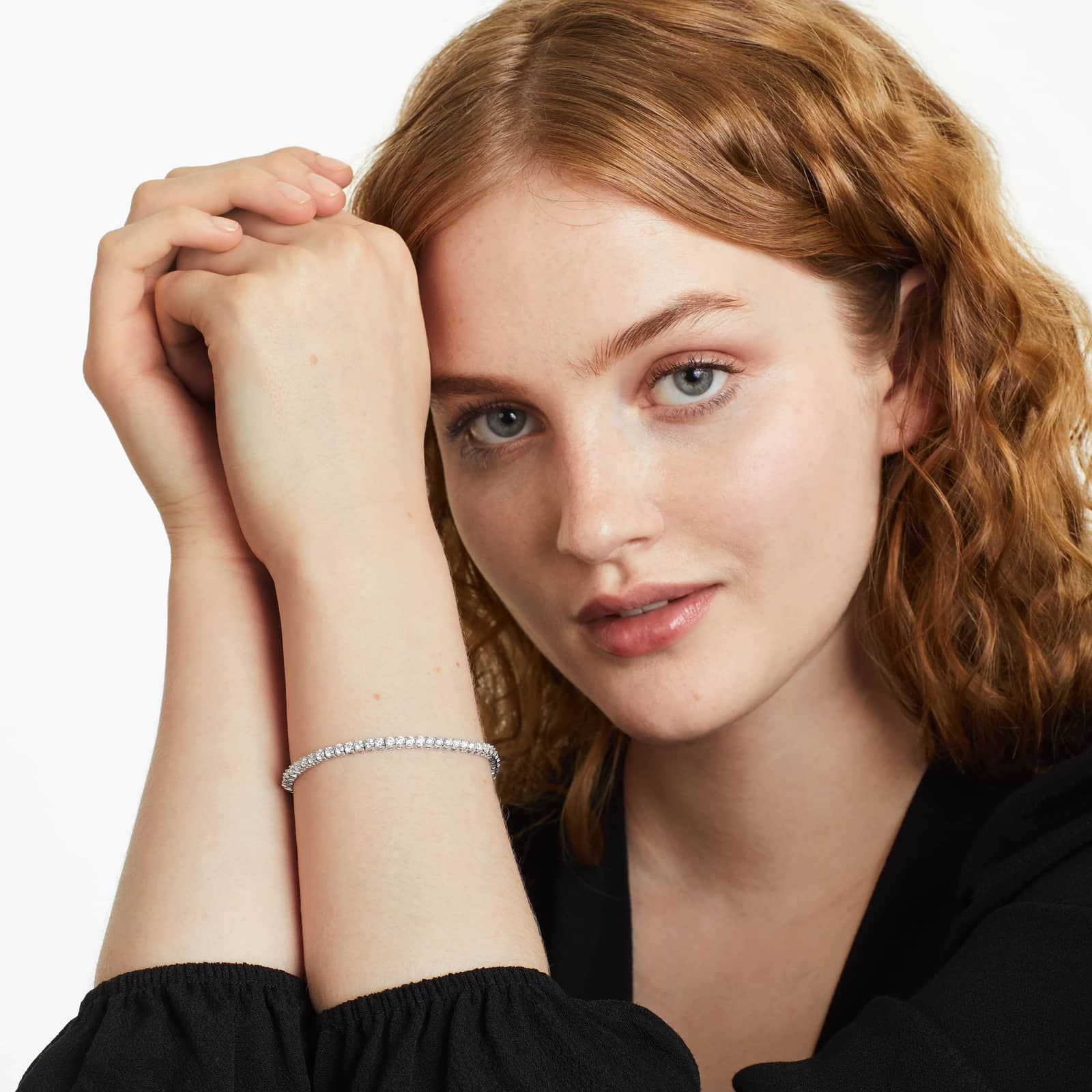 Radiant Silver Tennis Bracelet with Continuous Luminous Stone Detailing for Timeless Elegance