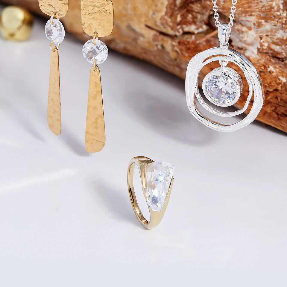 Radiant Orbit Stone Silver Necklace