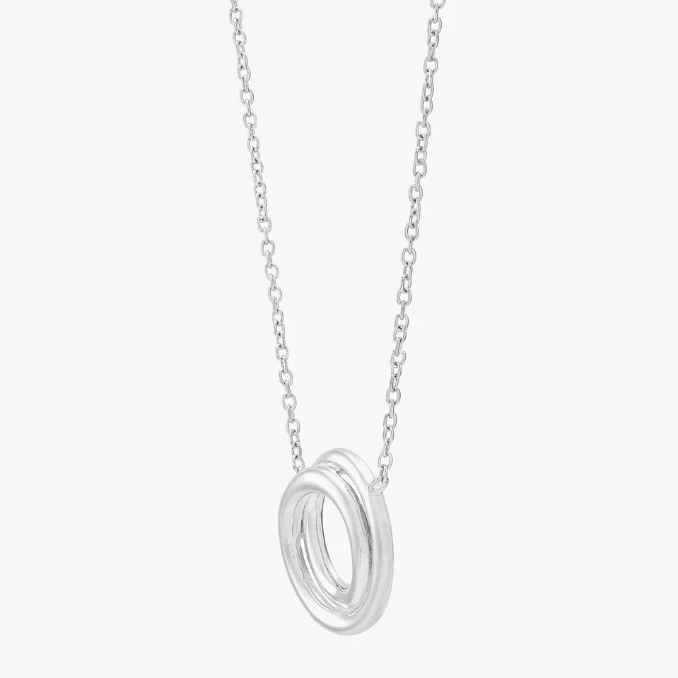 Silver Interlocking Ring Necklace