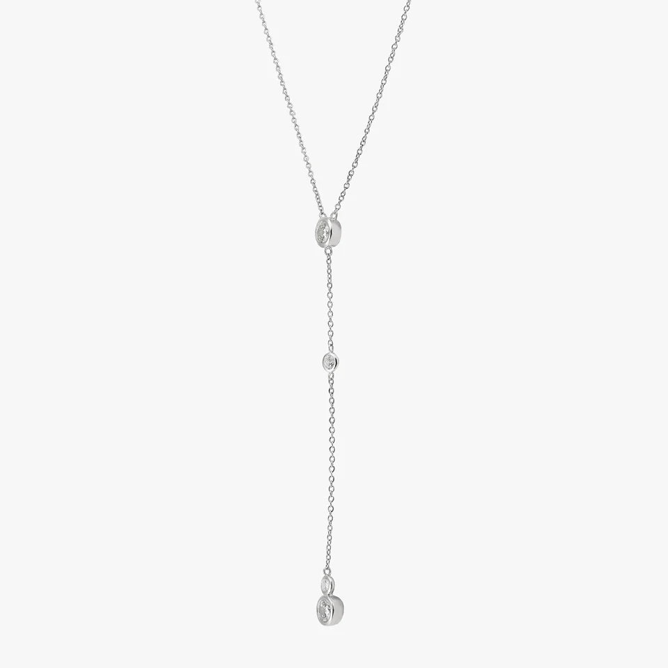 luxedazzl-silver-circle-pendant-necklace_79.webp