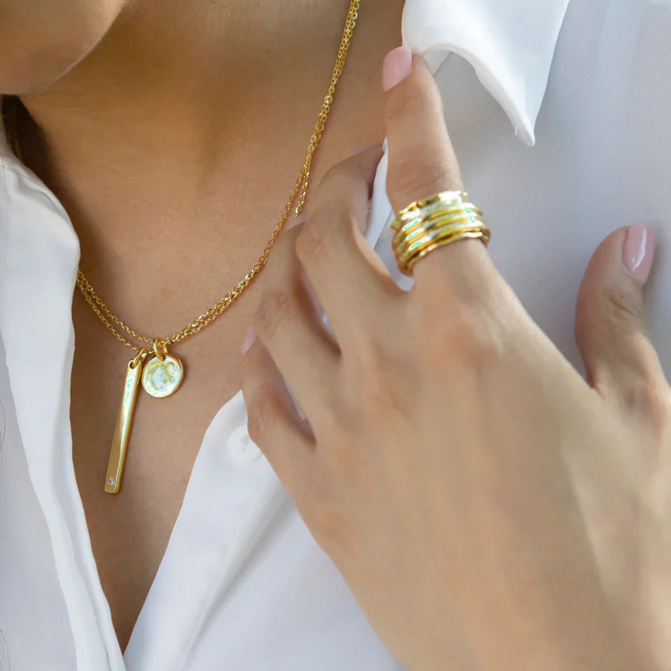 luxedazzl-silver-circle-pendant-necklace_91.webp