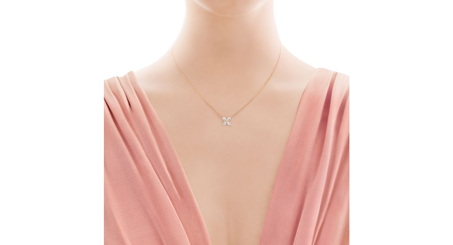 Silver Petal Knot Pendant Necklace