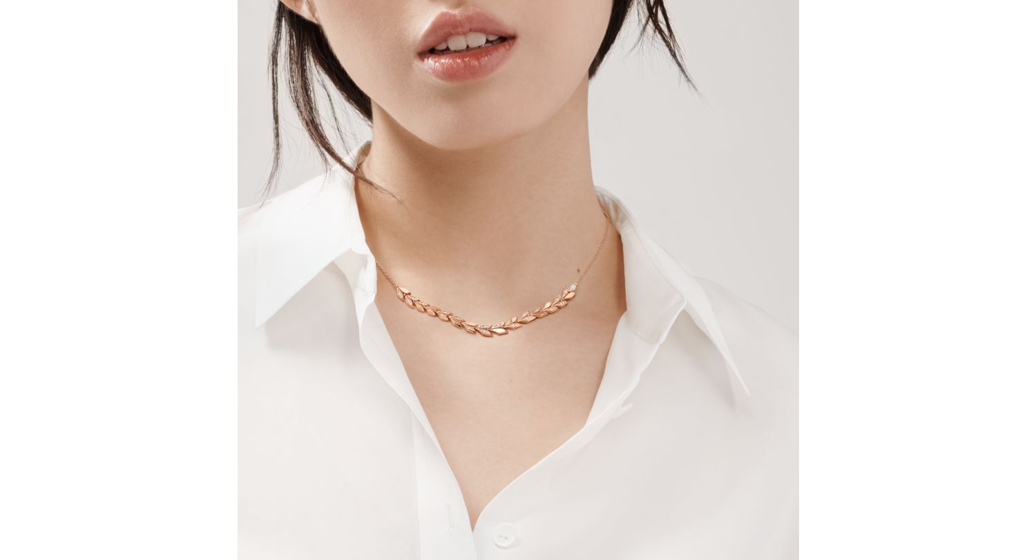 Silver Laurel Leaf Curve Necklace