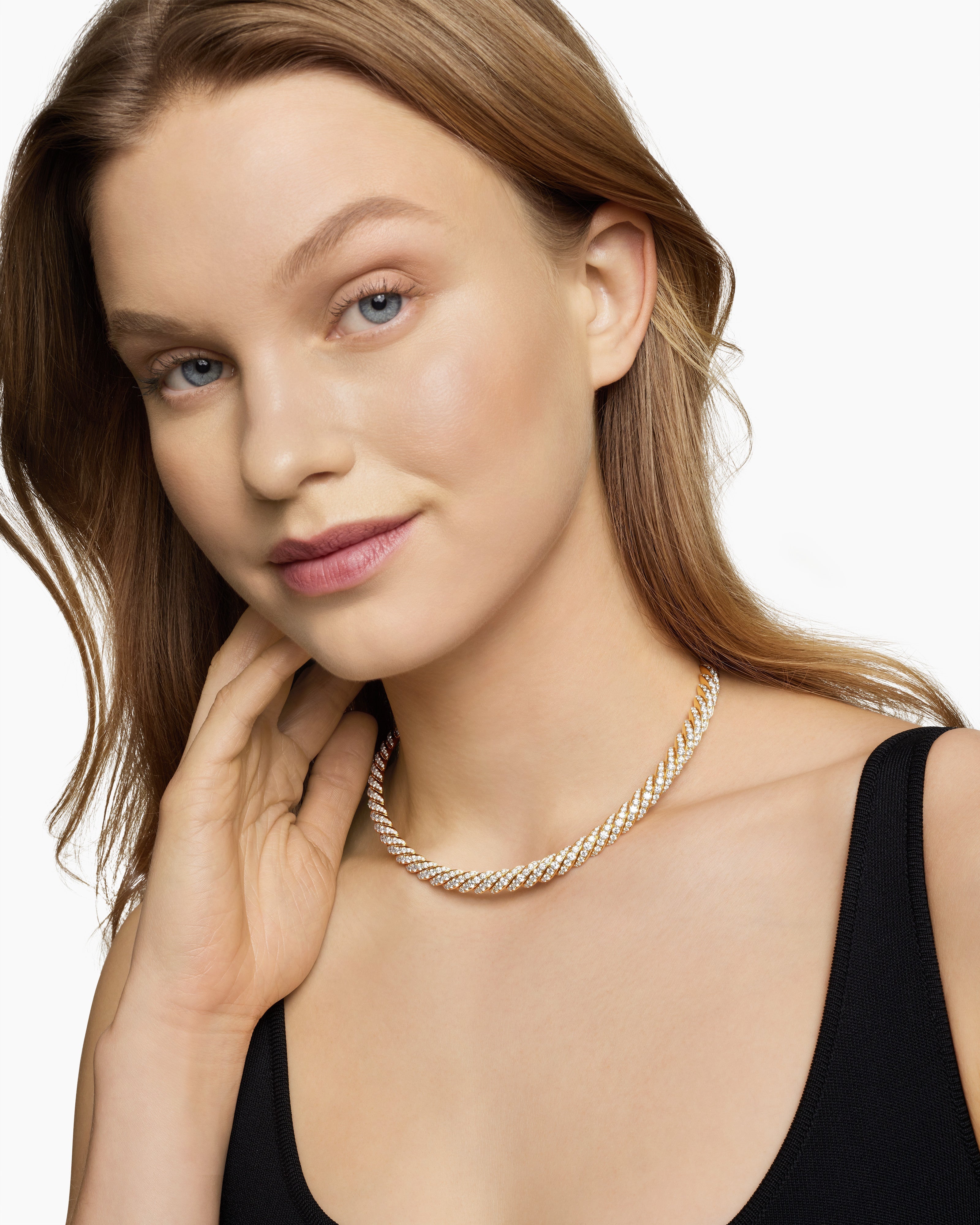 Diamond Detailed Twisted Collar Necklace in Silver