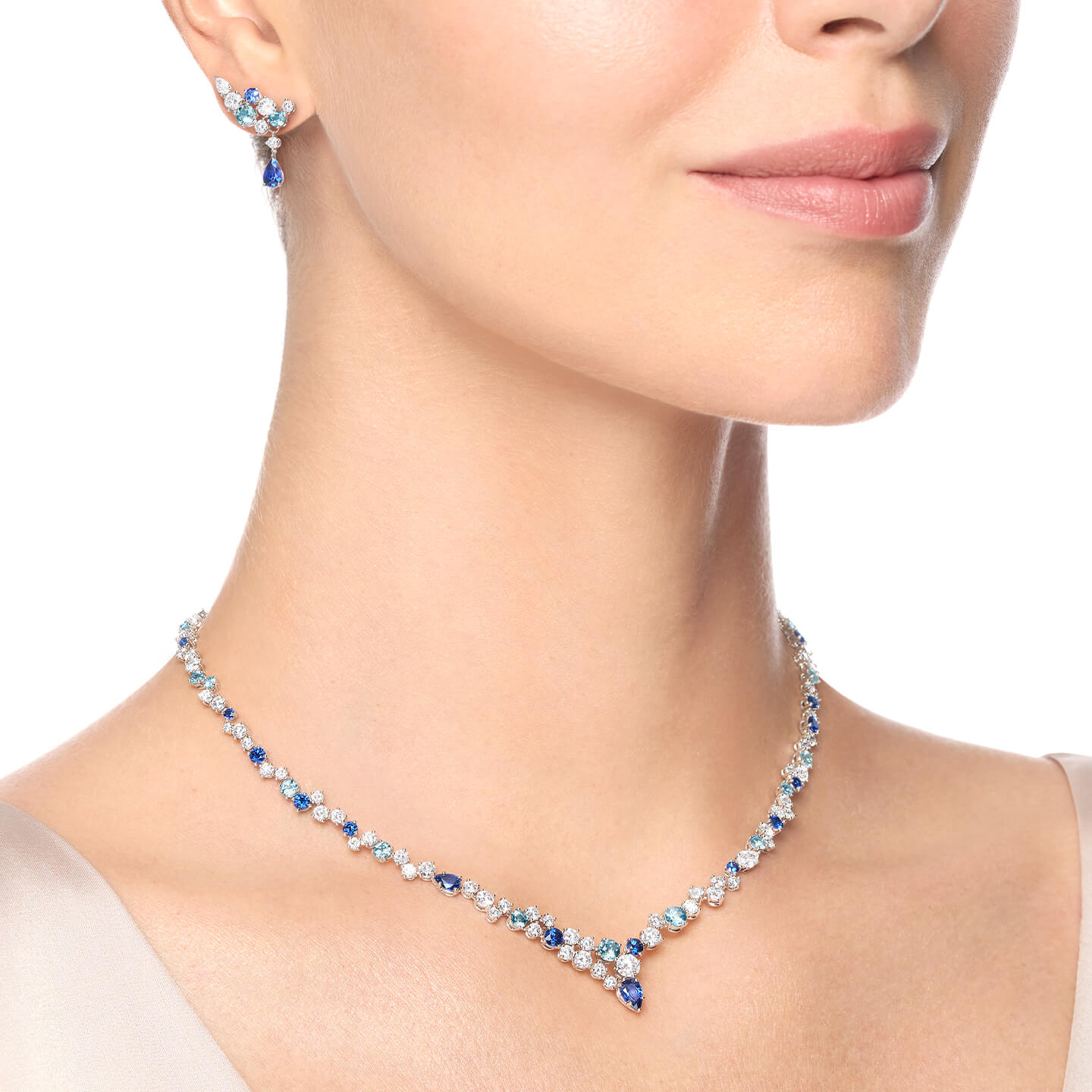 luxedazzl-silver-layered-necklace-women_fad5efdc-46e4-4e2d-b08e-03dd1bb9a5a4.jpg