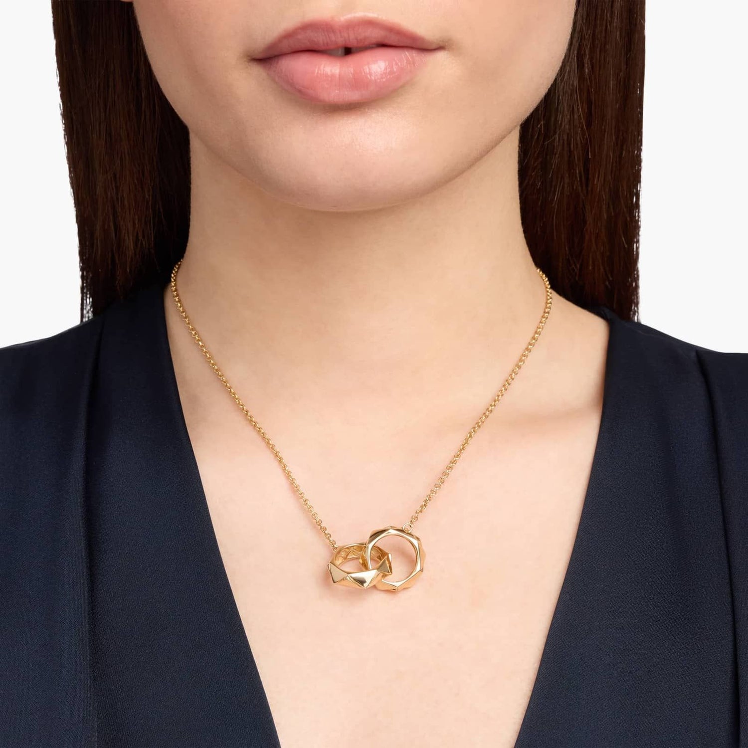 Carave Paris Interlocking Geometric Circle Pendant Necklace