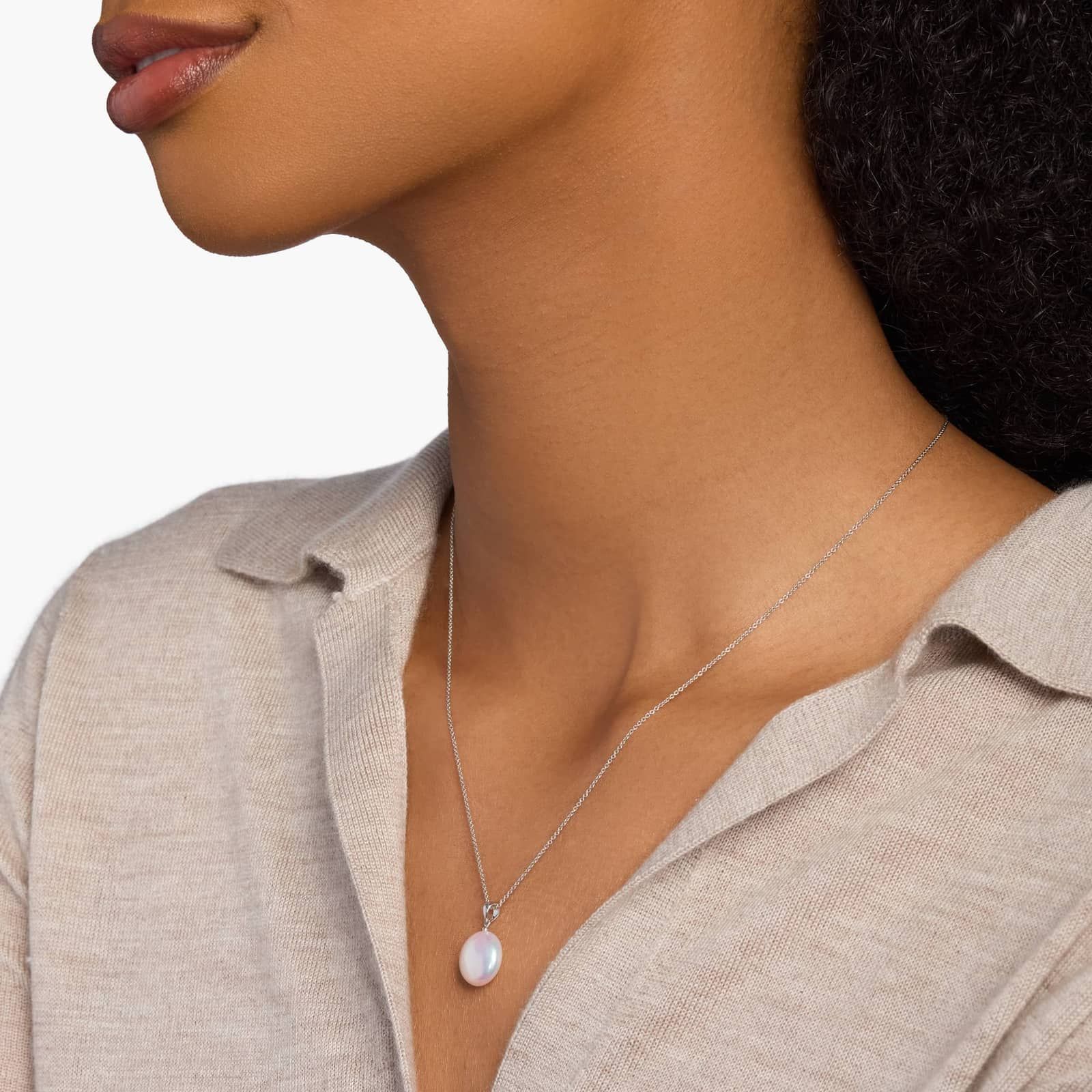 Sterling Silver Single White Pearl Pendant Necklace